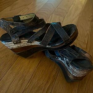 Women’s BedStu… size 9…. Leather